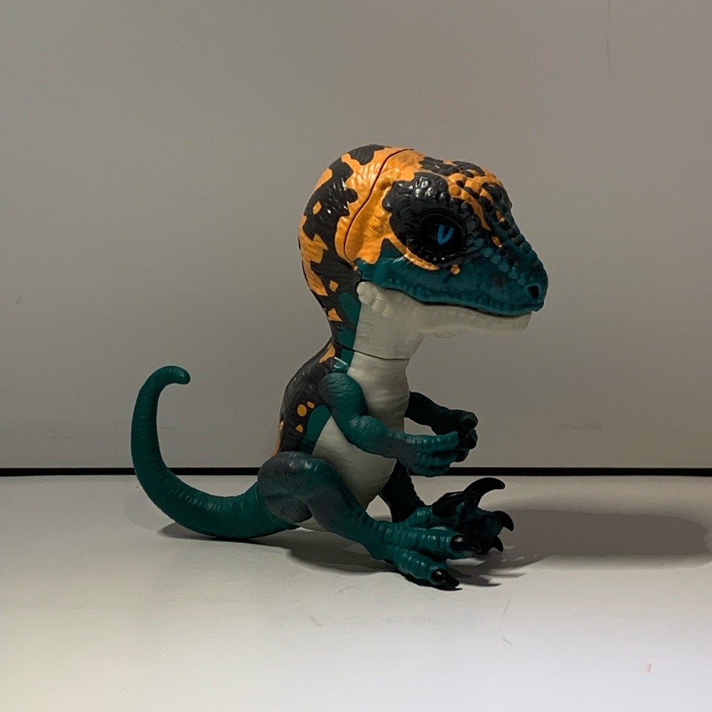 [2/$25] WOWWEE UNTAMED RAPTOR FINGERLINGS FURY INTERACTIVE ELETRONIC DINO TOY